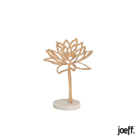 De eikenhouten levensbloemen van Joeff