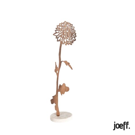 De walnoothouten levensbloemen van Joeff